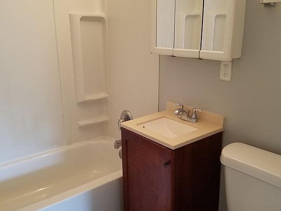 5th image of 1470 E 256th St