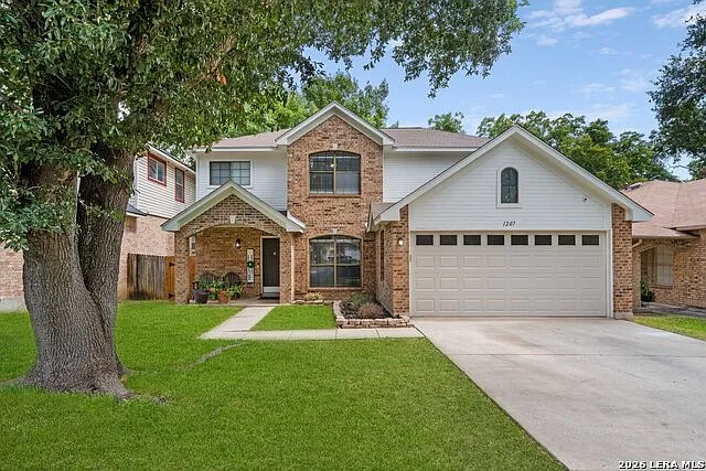 4 bed, 2.5 bath, 2107 sqft, $2,450 — Photo 1