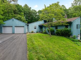205 Butlertown Rd, Waterford, CT 06385