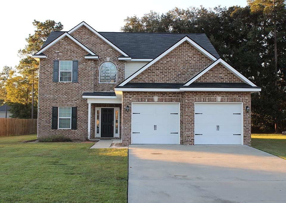 1st image of 109 Arbor Cir NE