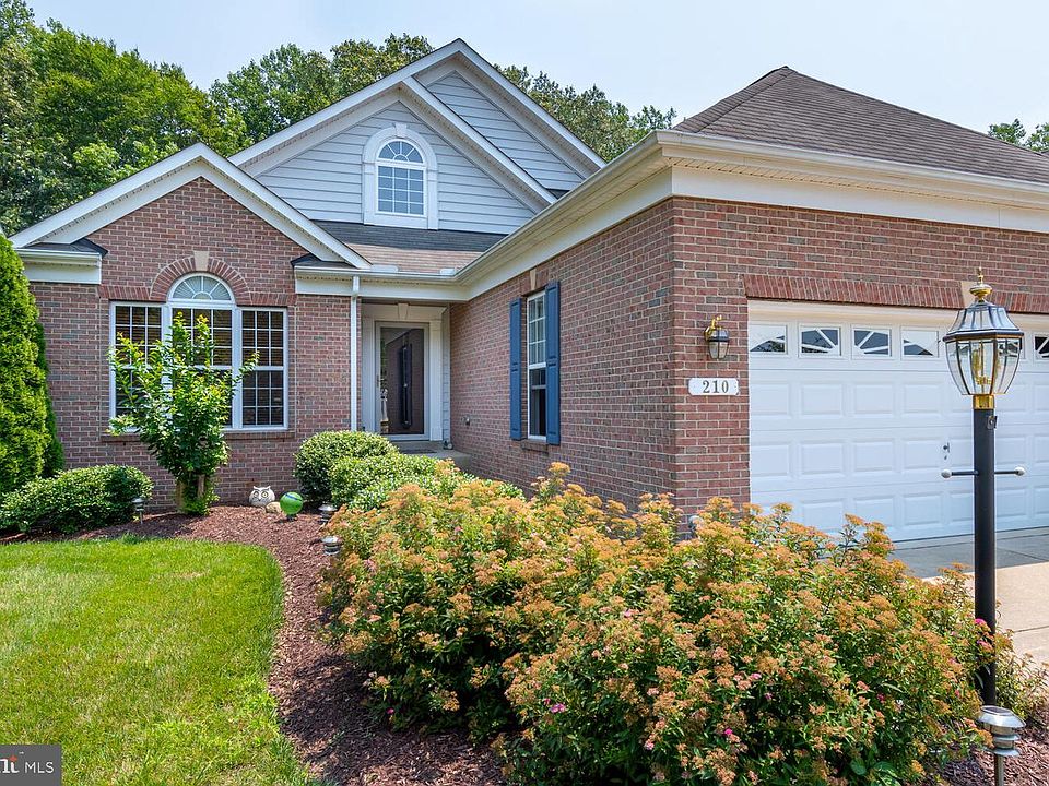 1st image of 210 Encore Ct