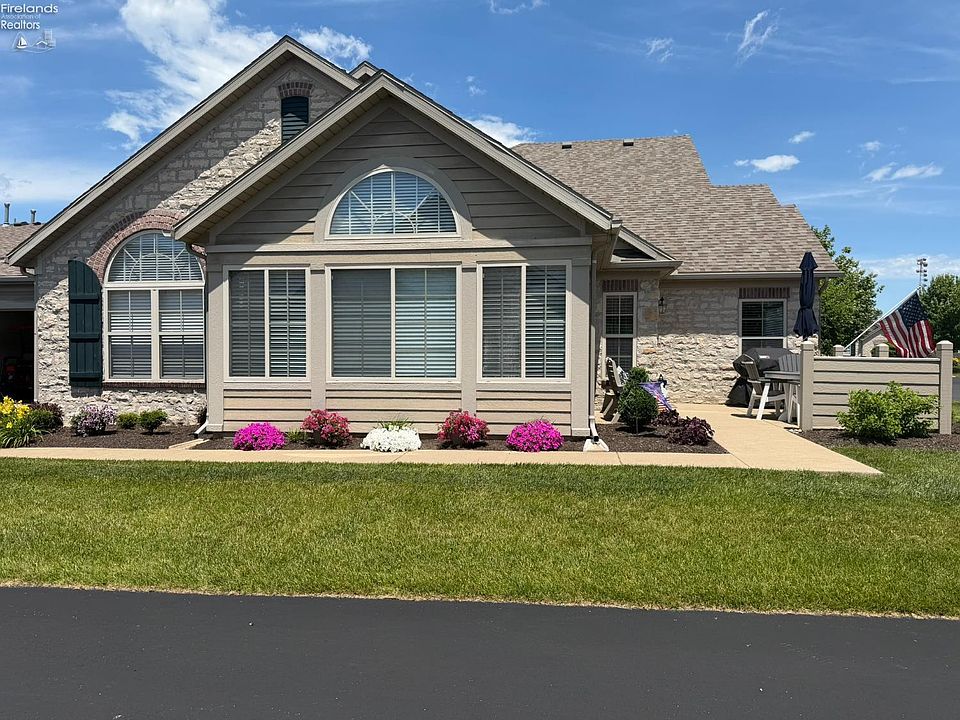 1st image of 2749 Canterbury Cir