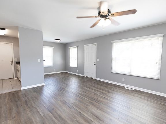 5th image of 857 Heritage Cir