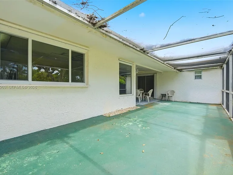 920 NW 92nd Ave — Photo 15
