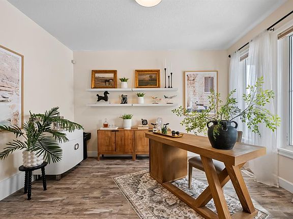 2nd image of 178 E Windridge Rd SW