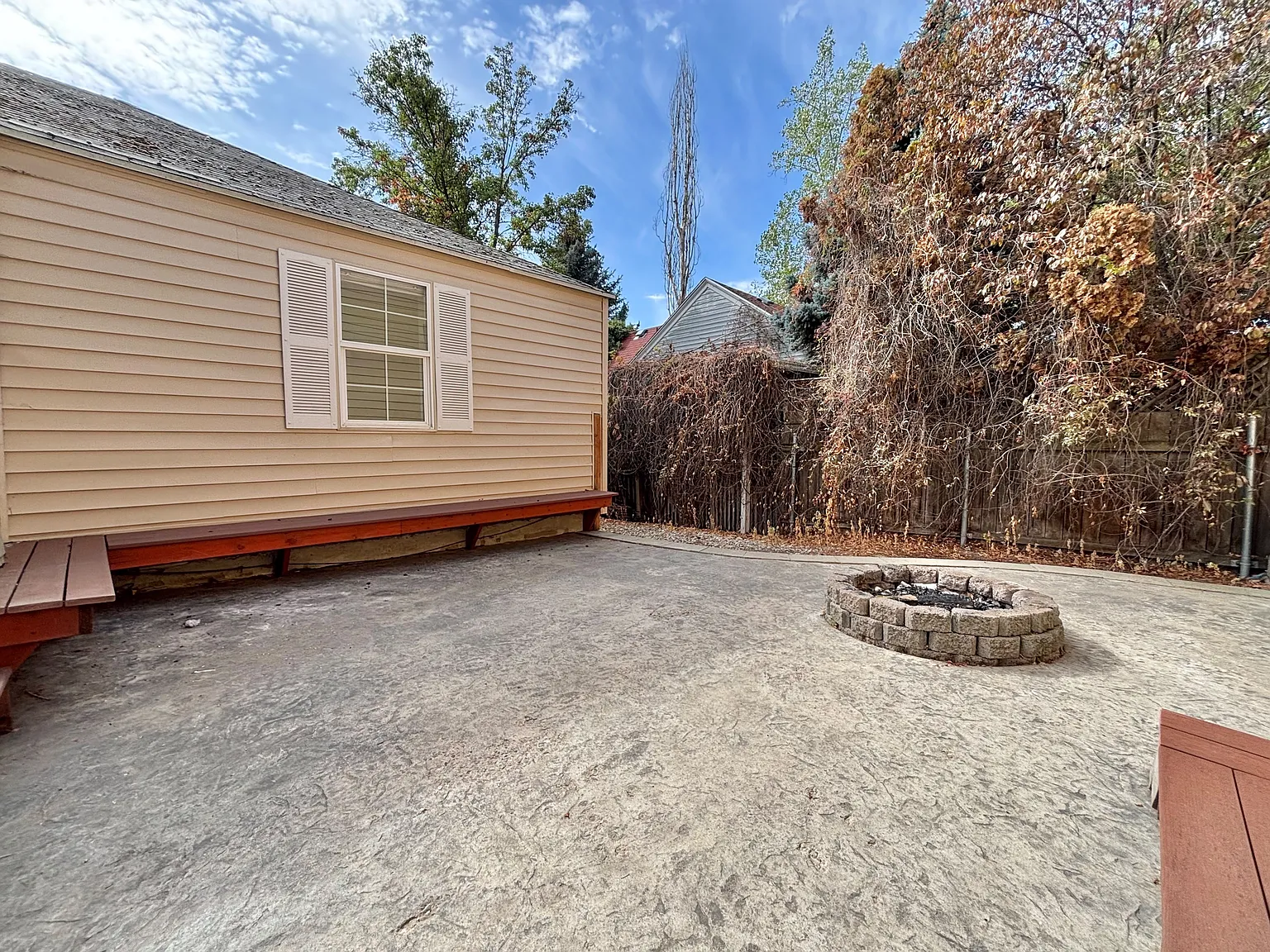 2 bed, 1920 sqft, $2,395 — Photo 1