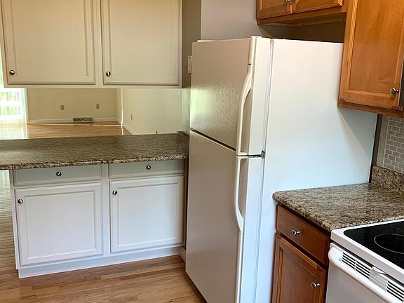3rd image of 125 Smith Ave Unit 13D