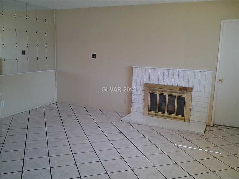 2nd image of 4738 Fairfax Ave