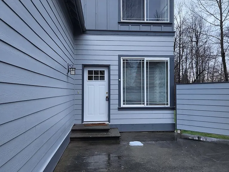 6216 Malloy Ave — Photo 2