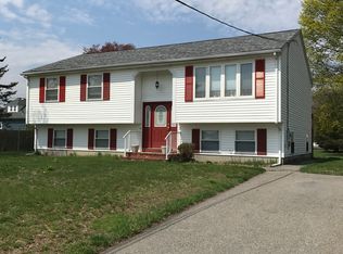 79 Lawton Ave, Taunton, MA 02780
