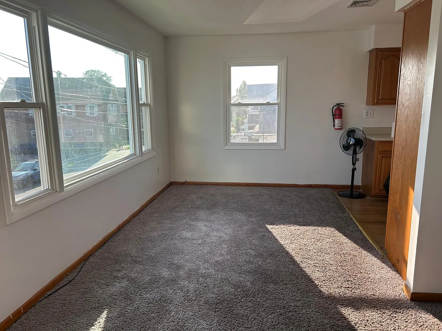 3 bed, 1326 sqft, $2,300 — Photo 4