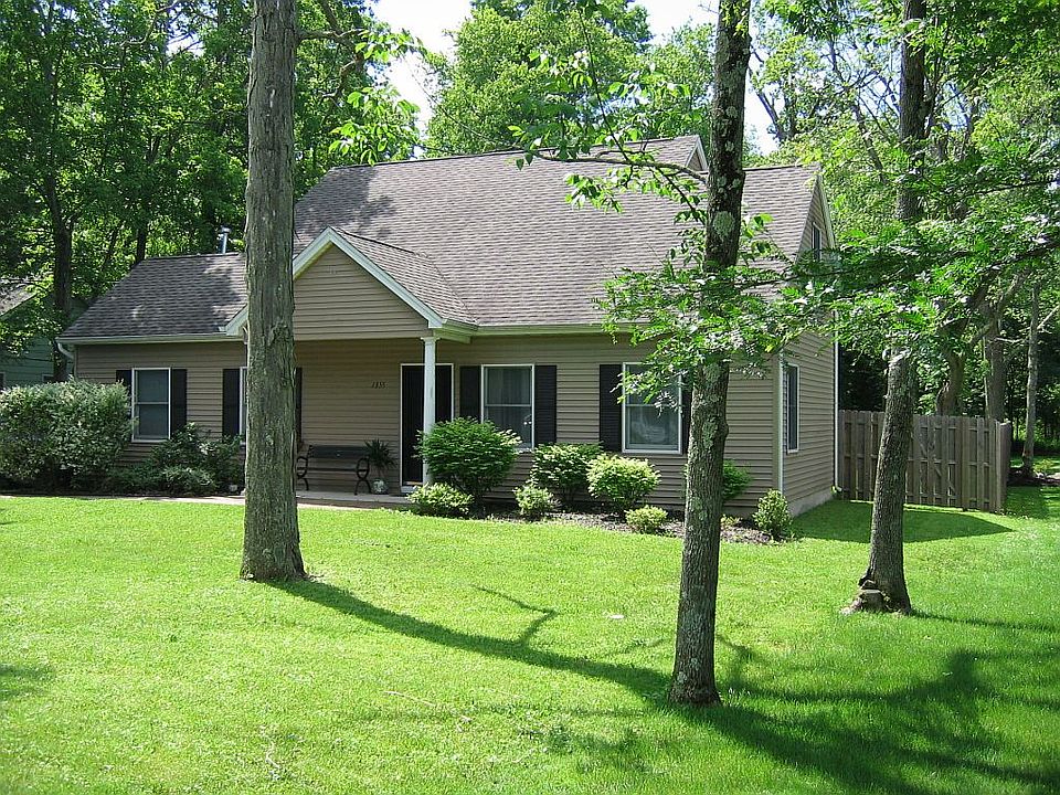 2nd image of 1355 Valley Rd