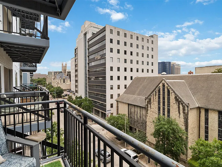 800 Brazos St #803 — Photo 25