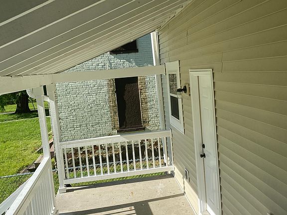 2nd image of 590 Miller Ave