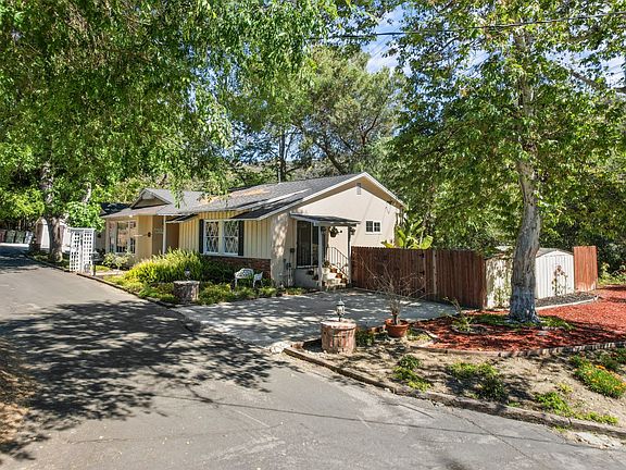 2nd image of 102 Coventry Pl