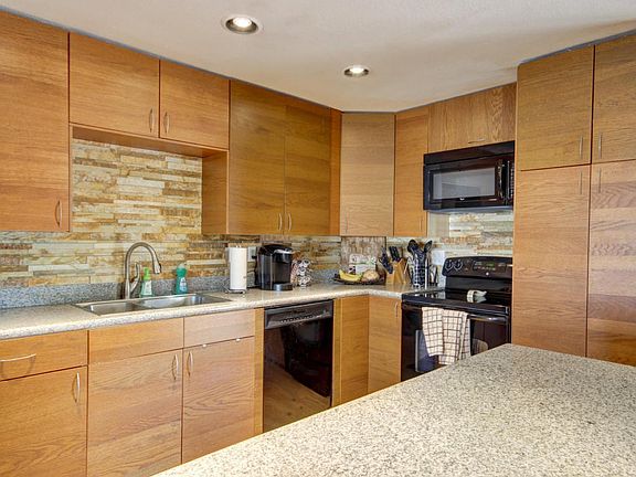 3rd image of 4043 E Surrey Ave