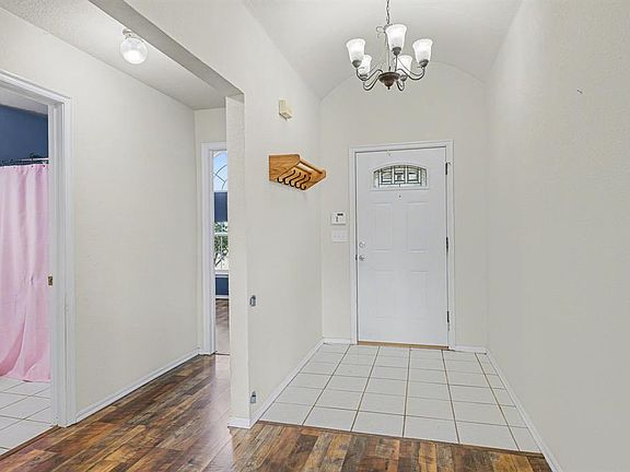 2nd image of 704 Tioga Cir