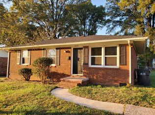 2400 Twinfield Dr, Charlotte, NC 28216