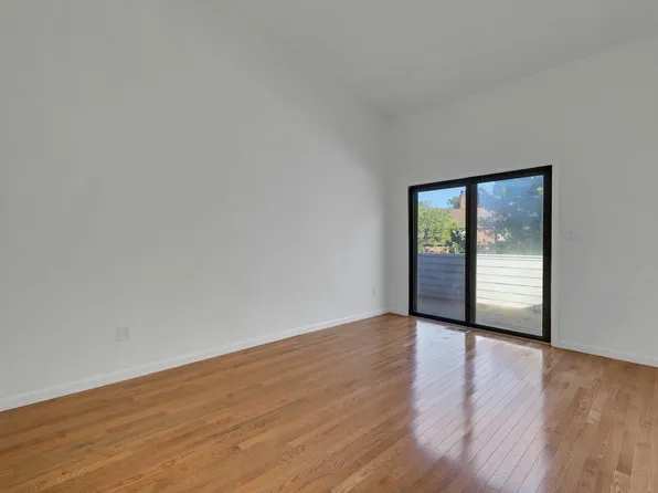 726 Mainsail Lane image 29 of 39