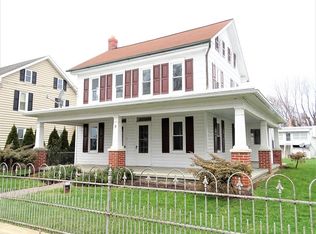 9 W Farmersville Rd, Ephrata, PA 17522
