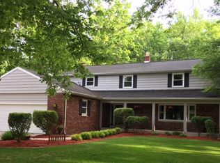3504 Wildwood Dr, Manitowoc, WI 54220