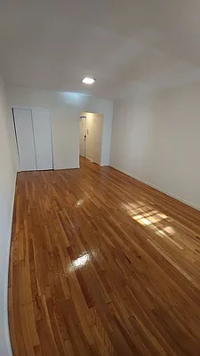 Rented by Sky Management | media 8