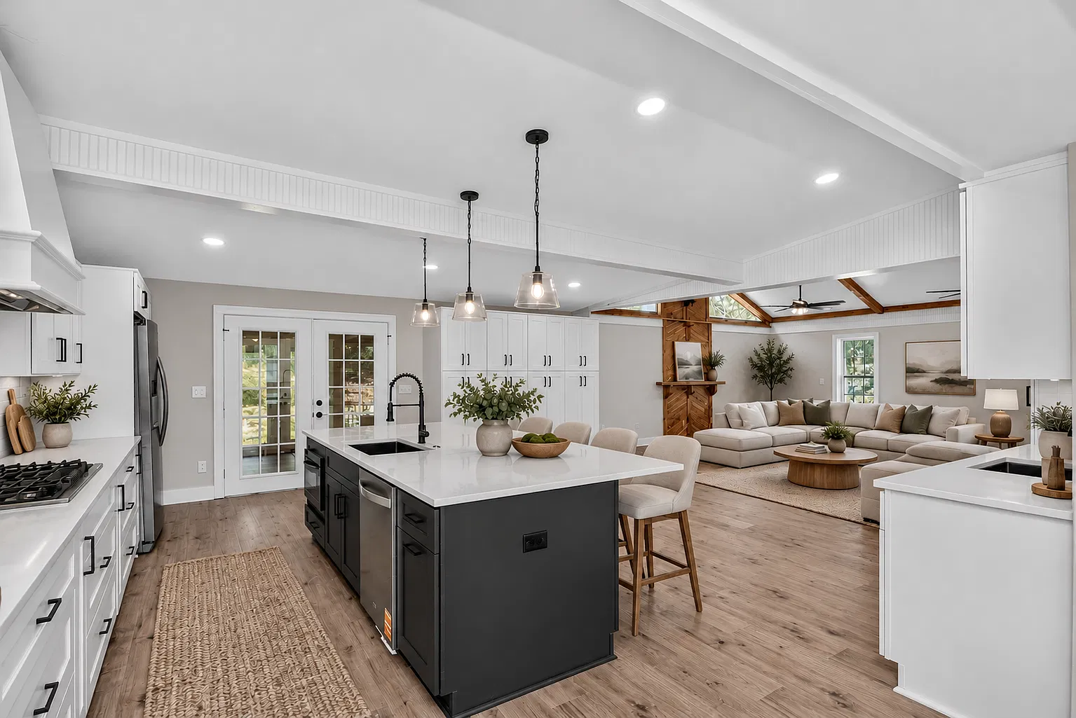 6 bed, 4852 sqft, $4,700 — Photo 4