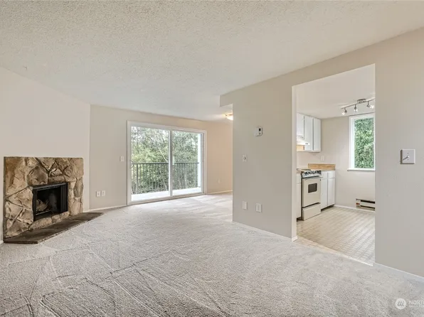 2431 S 248 Street #C-27, Kent, WA 98032
