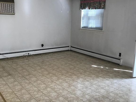 5th image of 3671 E Tremont Ave #1