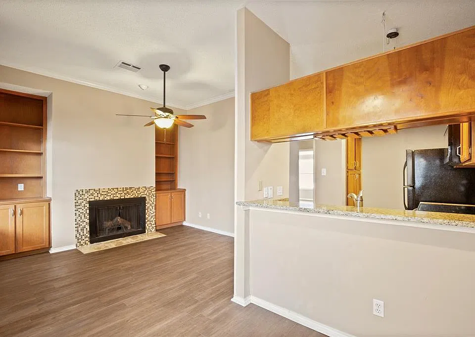 2802 Nueces St #203