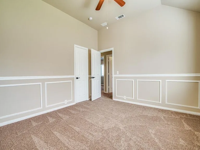 1410 Cedar Ridge Dr — Photo 23