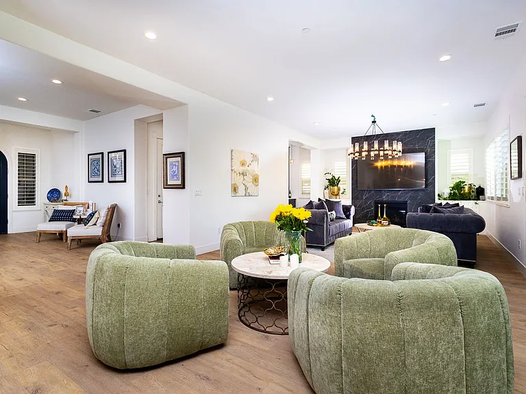 717 Wyeth Ct — Photo 5