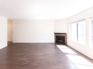 4353 Coldwater Canyon Ave APT 305, Studio City, CA 91604