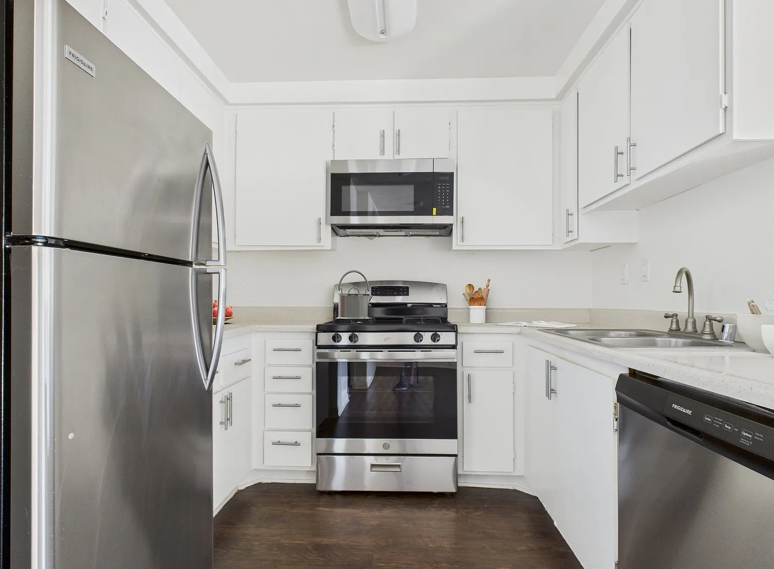 The Woodside Apartments — Photo 1