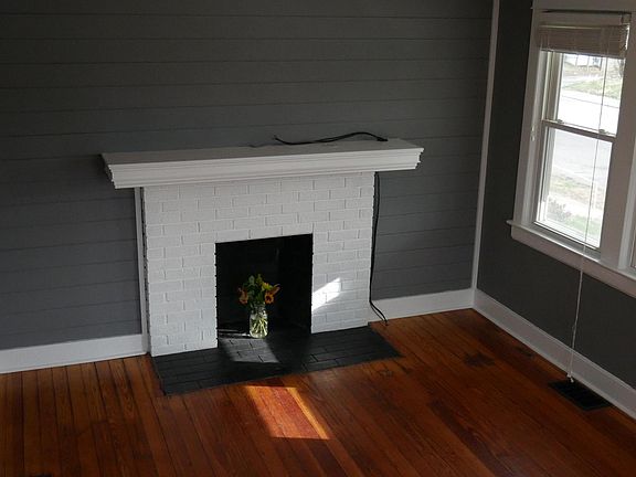 4th image of 901 Ash St