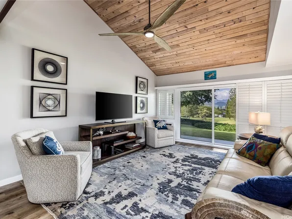 354 Kaelepulu Dr APT B, Kailua, HI 96734