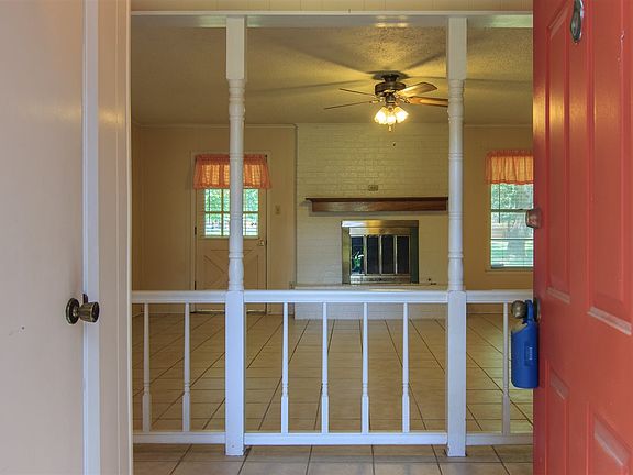 4th image of 2607 Chandler St