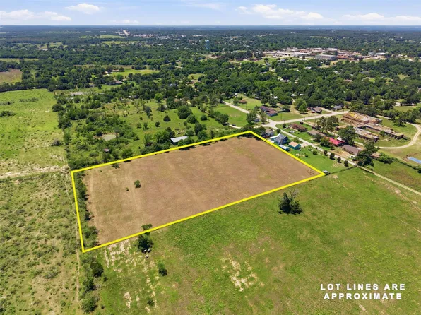Metcalfe St, Rockdale, TX 76567