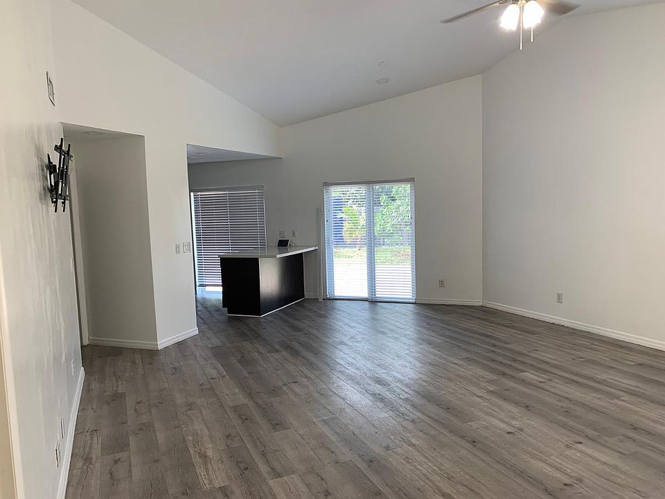2nd image of 11041 SW 11th Ct