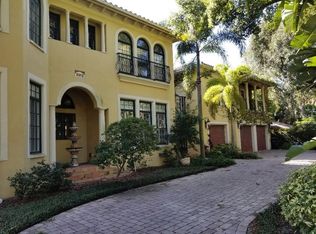 3012 W Hawthorne Rd, Tampa, FL 33611