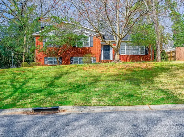 5536 Seacroft Rd, Charlotte, NC 28210