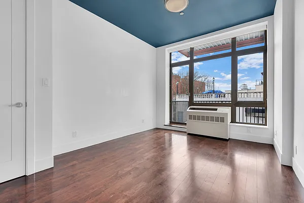 Rented by Compass | media 13