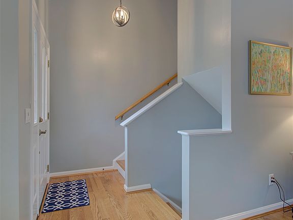 3rd image of 140 Lookout Farm Dr
