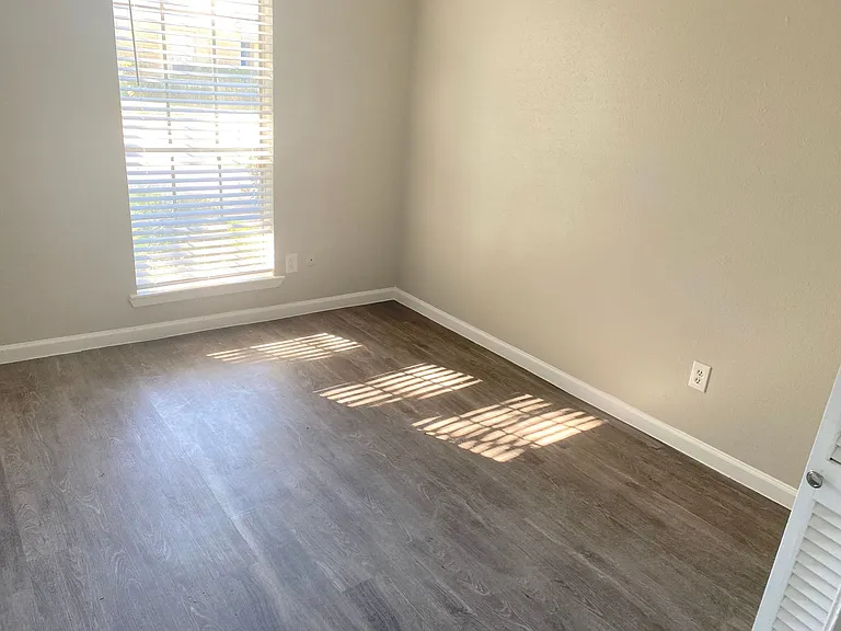 6620 Westwick Dr — Photo 8