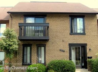 9627 Shadow Oak Dr, Gaithersburg, MD 20886