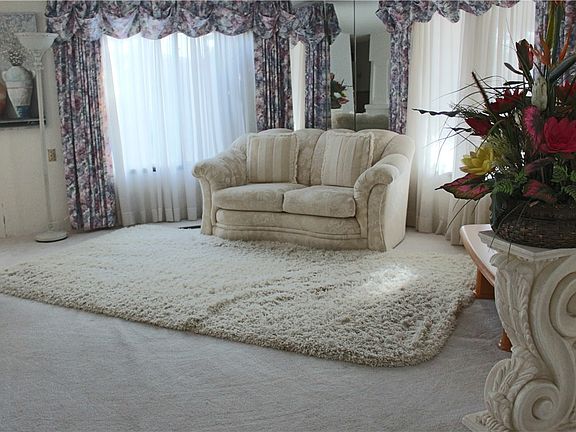 2nd image of 1397 Maple Dr #1397