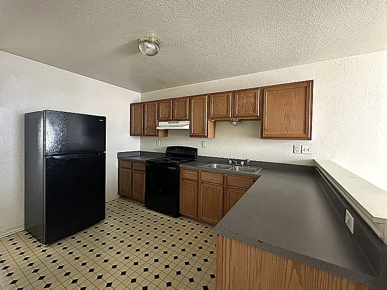 2801 Cantabrian Dr #D — Photo 5