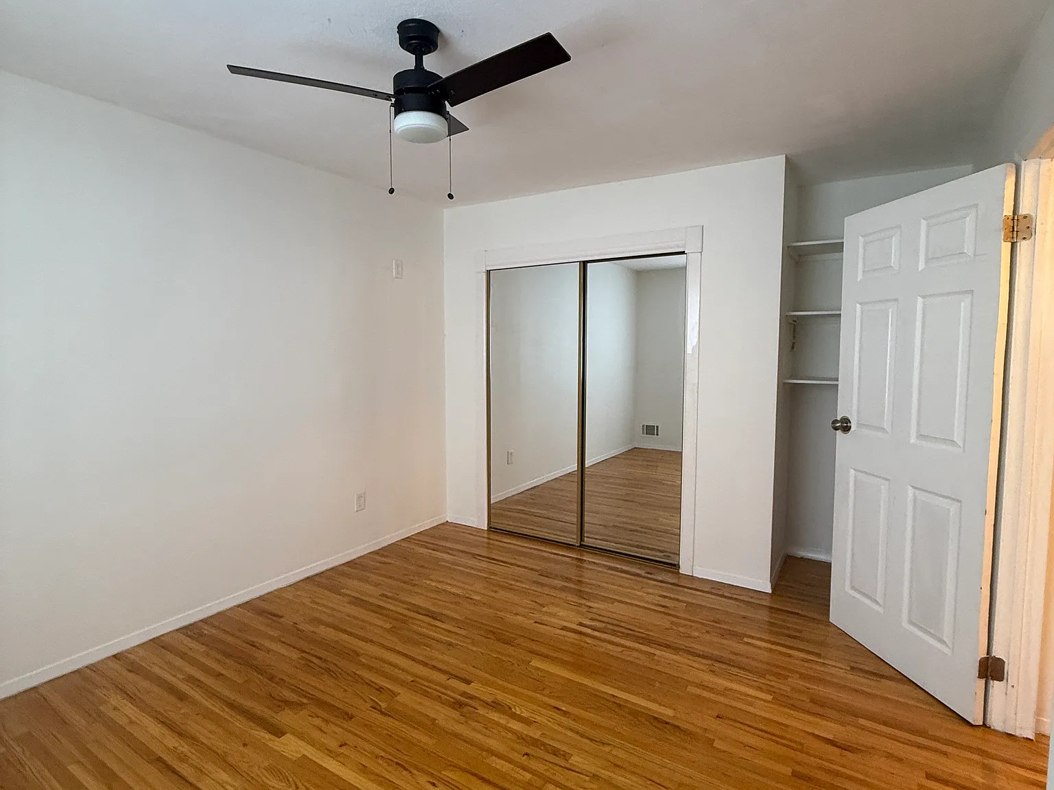 1 bed, 700 sqft, $1,800 — Photo 3