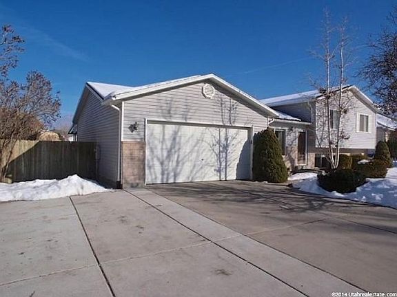 3rd image of 794 Lakeview