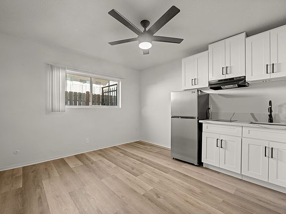 5th image of 11143 S Inglewood Ave #5